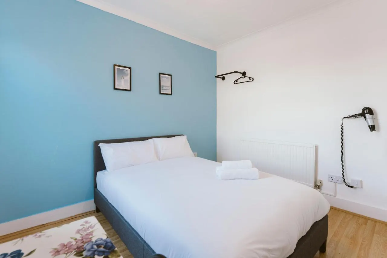 Stratford Cosy Rooms - 37 London Guest house